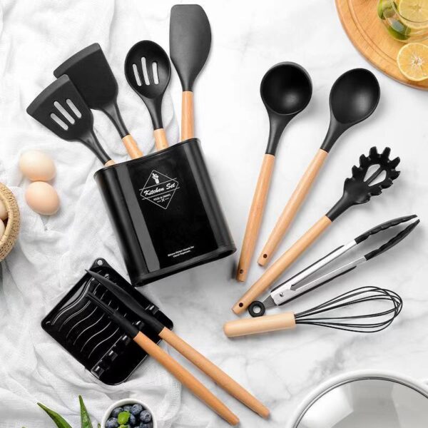 Silicone Spoon With Spoon Rest - Image 3