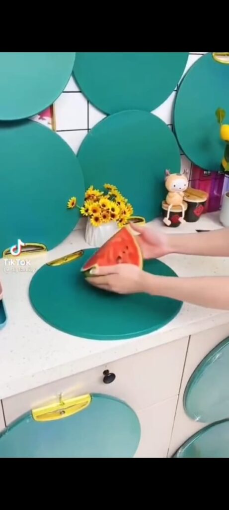 Green Chopping Board - Image 2