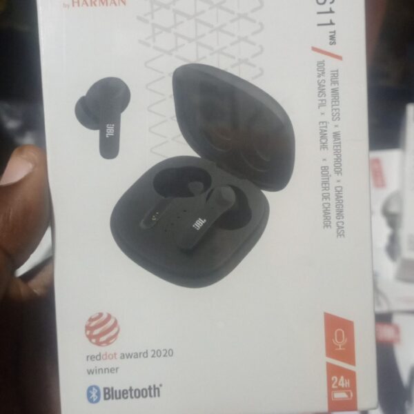 JBL  tune s11.