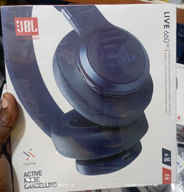 JBL live 660nc.