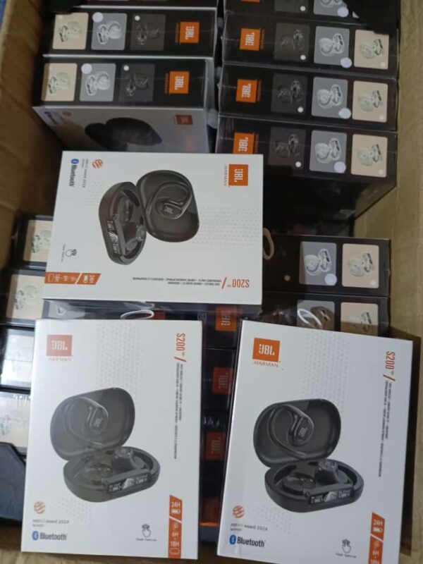 JBL.s200.