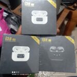 i58 ipod  digital display.   black and white colors