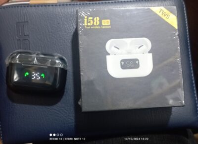 i58 ipod  digital display.   black and white colors - Image 2