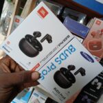 JBL ,Samsung bud pro 5.     11,500
