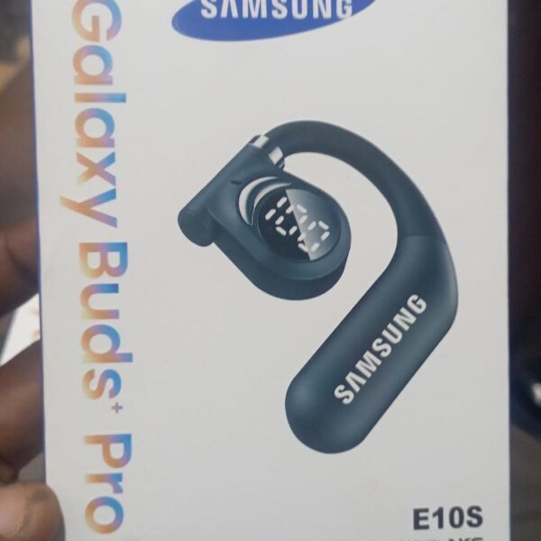 Samsung E10s.