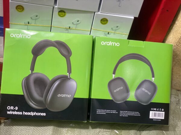 or -9   oraimo headset.