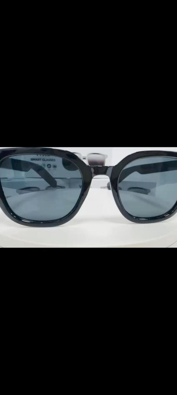 smart glass with Bluetooth