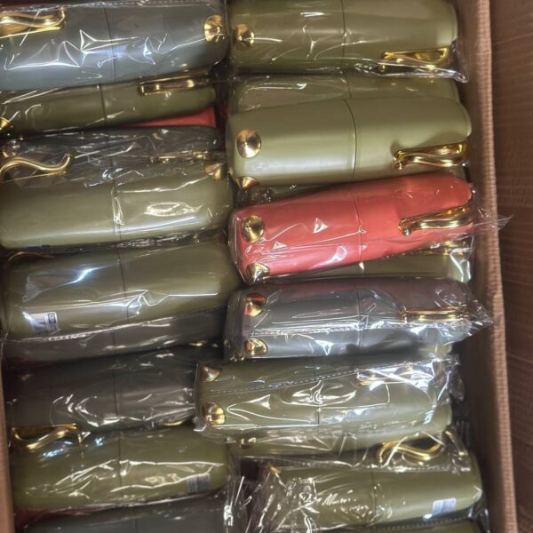 Alternative view of Toothbrush Container Set